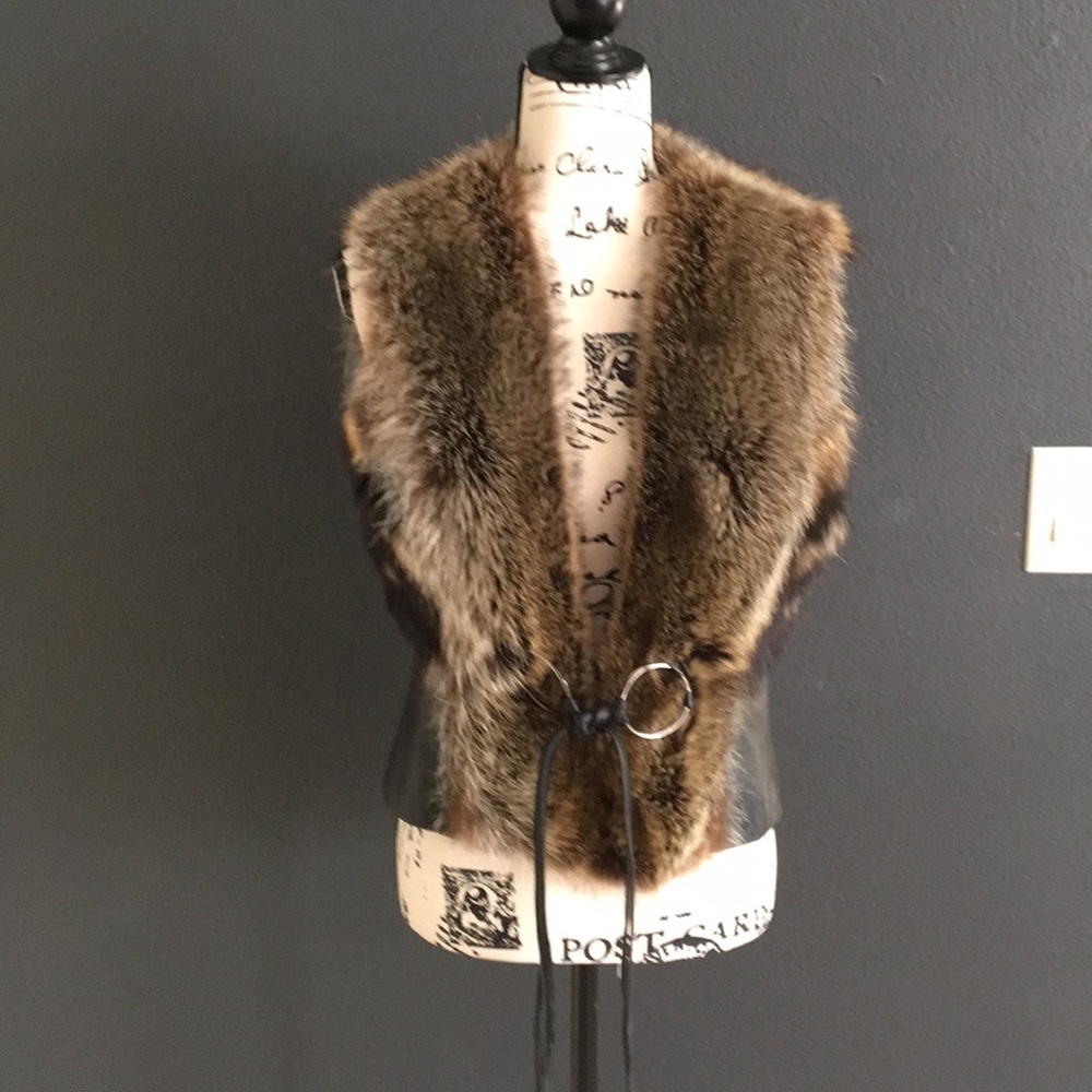 Lamb leather vest with real fur